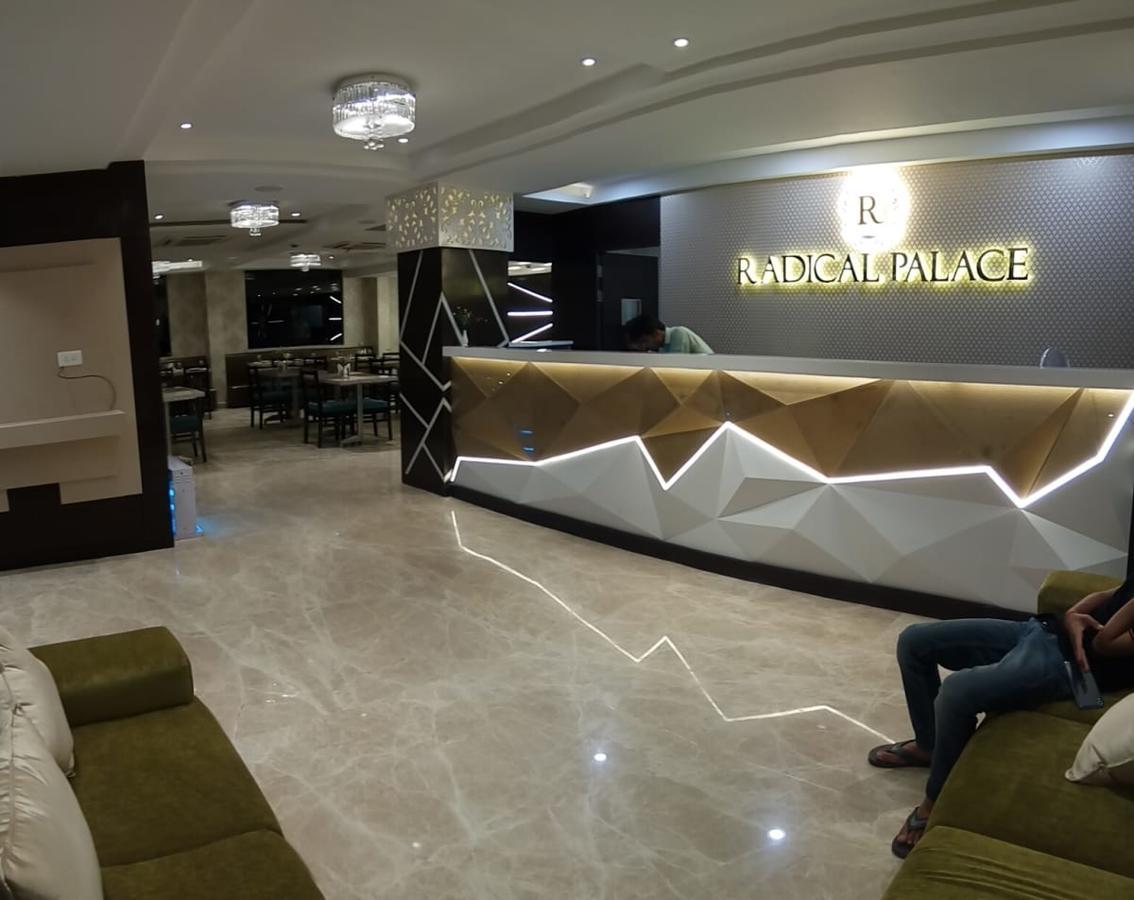 Radical Palace Hotel And Restaurant 러크나우 외부 사진